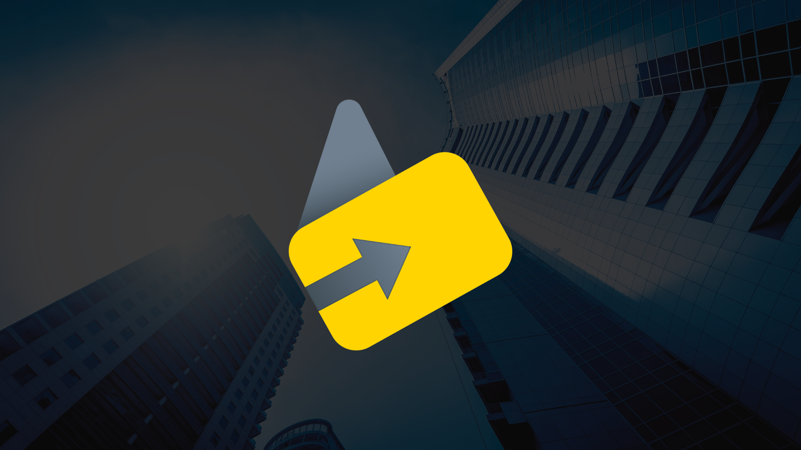 Freelancer in the UAE reviewing corporate tax rules and 2025 thresholds on a laptop